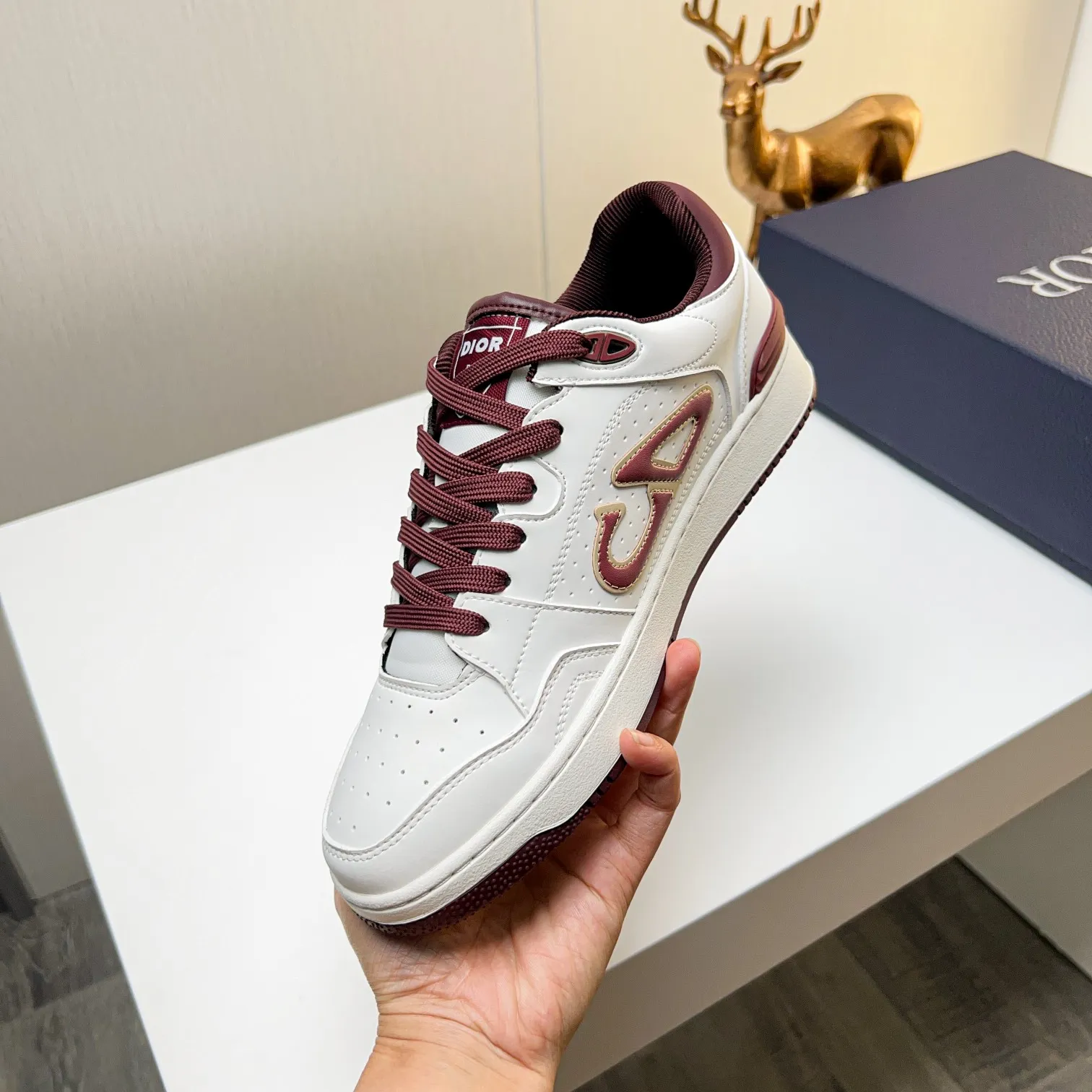 Men's Men's Shoes 💰420 [New Style] 🦩🦩Dior - Low-top sneakers 2025 spring men's collection new arrivals [Celebrate][Celebrate][Celebrate], reinterpret the basketball shoe design and become a classic Dior item [strong][strong][strong], carefully crafted in black and cream white smooth cowhide, paired with beige suede, showing leather on the side The CD logo, tongue, sole and back side are decorated with various distinctive details to enhance the style[666][666], while eyelet details, topstitching and rubber panels highlight the dynamic charm of its athletic style[strong][strong][strong]. It has a two-color rubber sole, which can be matched with various clothing to create a refined look. Size: 38 to 44 (45 can be customized